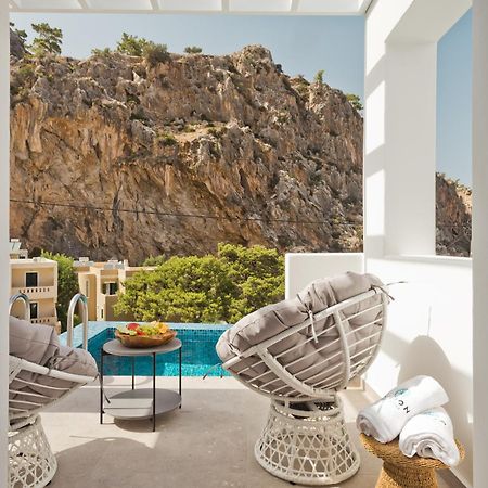 Enilion Luxury Suites 키라파나기아 외부 사진
