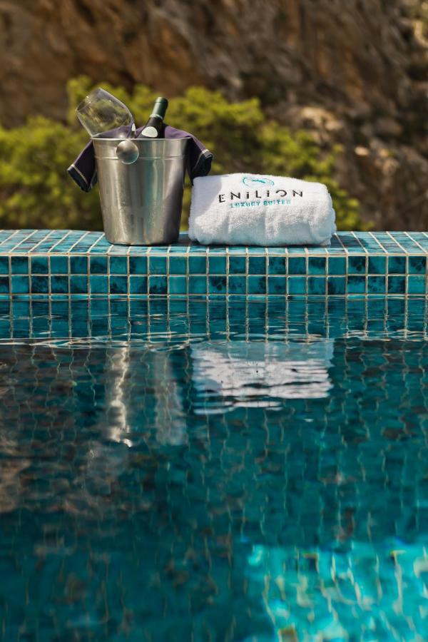Enilion Luxury Suites 키라파나기아 외부 사진