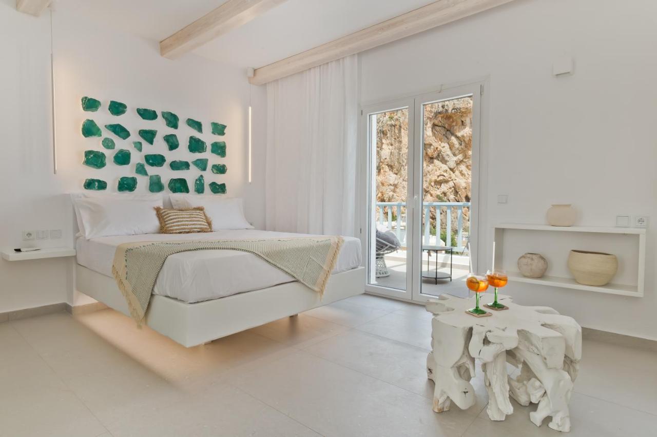 Enilion Luxury Suites 키라파나기아 외부 사진