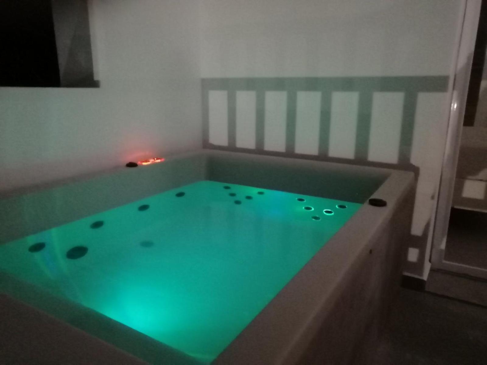 Enilion Luxury Suites 키라파나기아 외부 사진