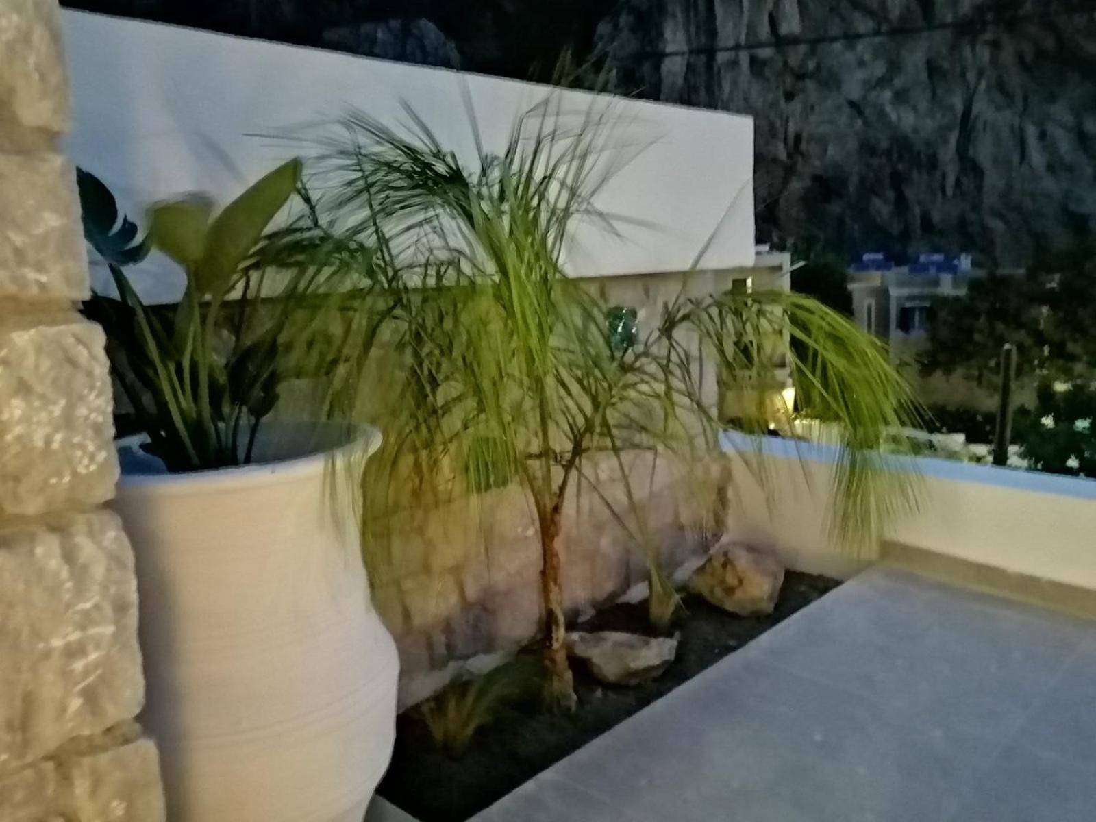 Enilion Luxury Suites 키라파나기아 외부 사진