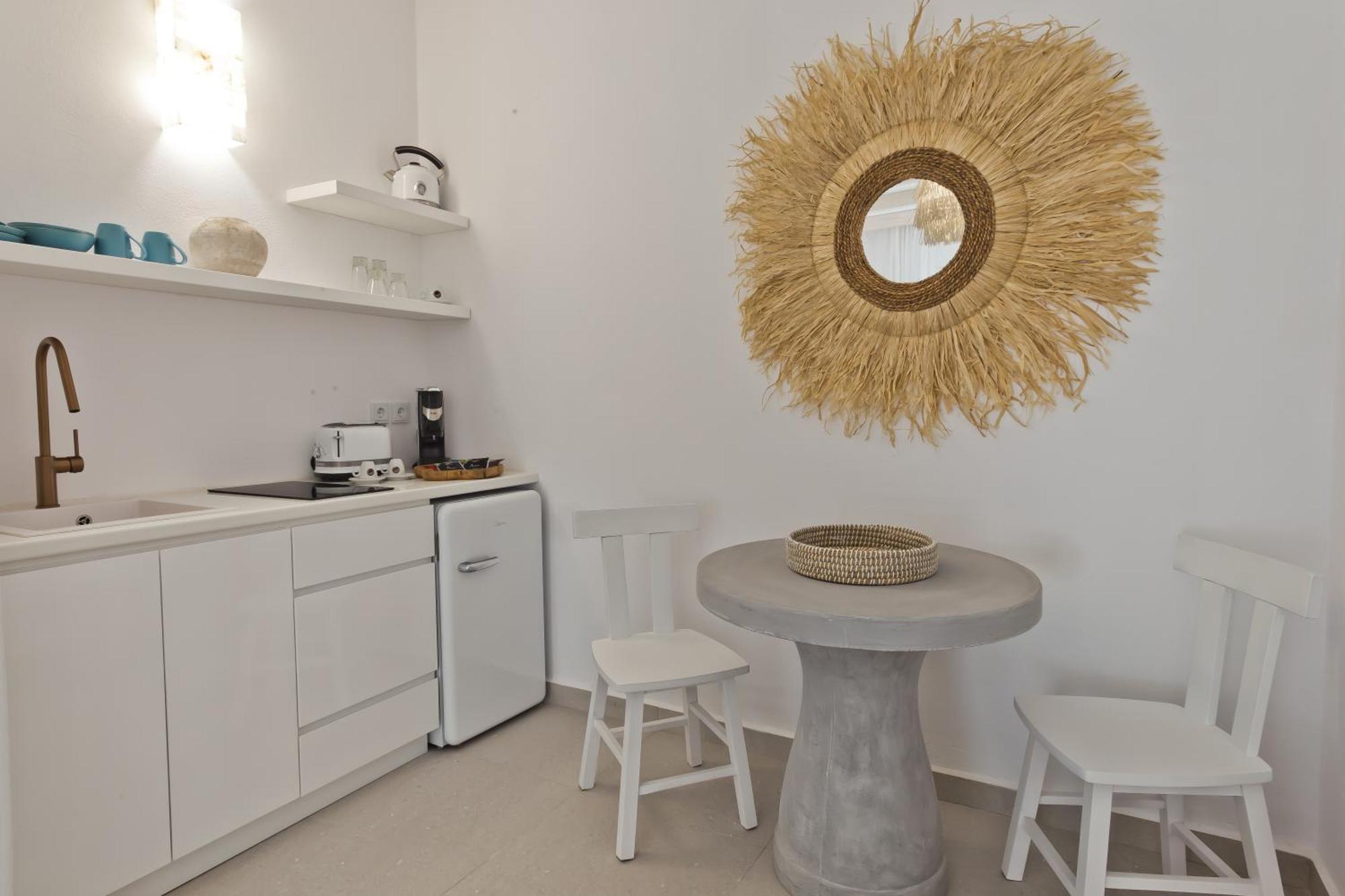 Enilion Luxury Suites 키라파나기아 외부 사진