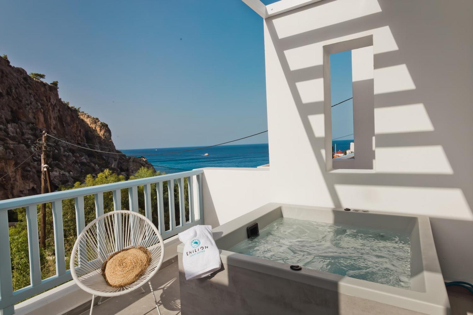 Enilion Luxury Suites 키라파나기아 외부 사진