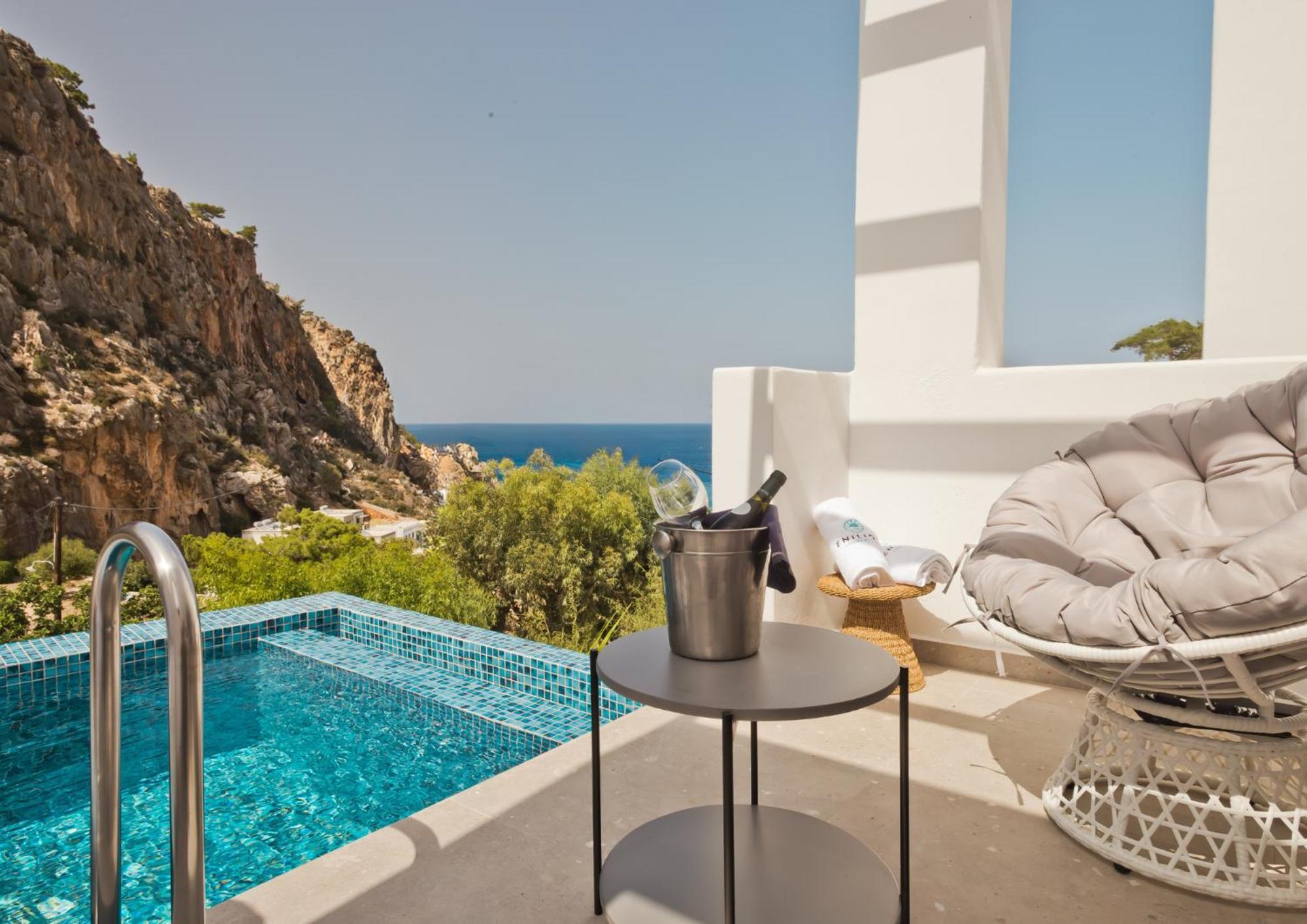 Enilion Luxury Suites 키라파나기아 외부 사진
